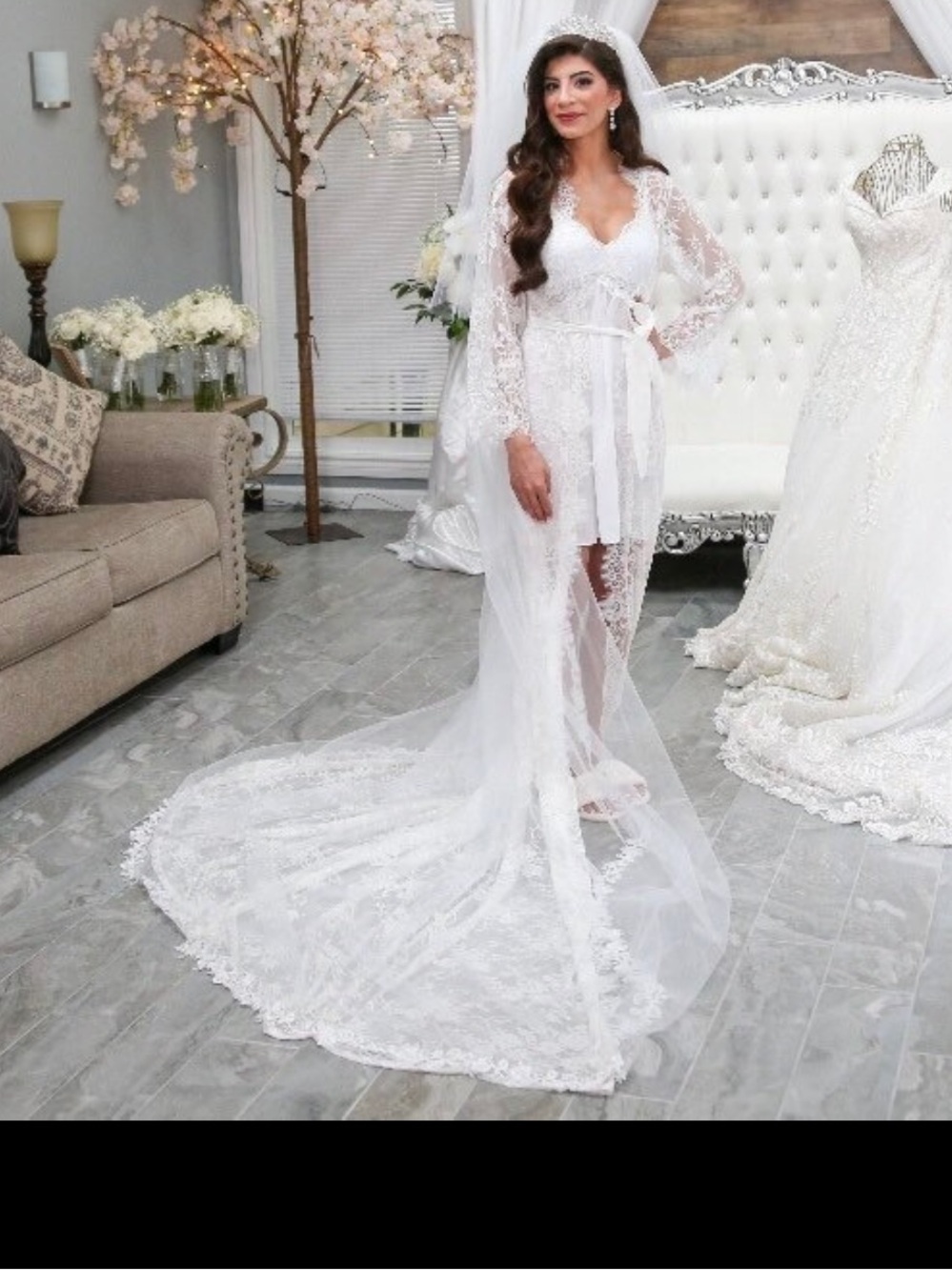 White Lace Bridal Robe with Long Train NEW SIZE SMALL - Picture 3 of 3